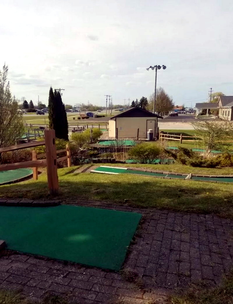 Stoney Creek Mini Golf Oscoda MI - WaterWinterWonderland.com - Amuseme