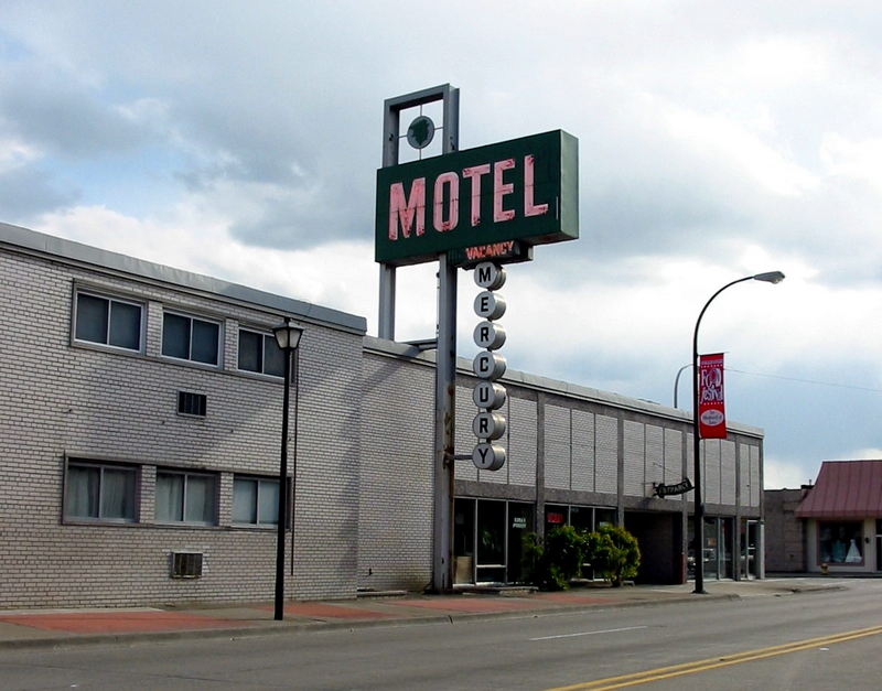 Mercury Motor Inn Dearborn MI - WaterWinterWonderland.com - Lodging