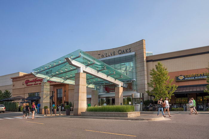 Crate & Barrel to leave Somerset Collection for Twelve Oaks Mall