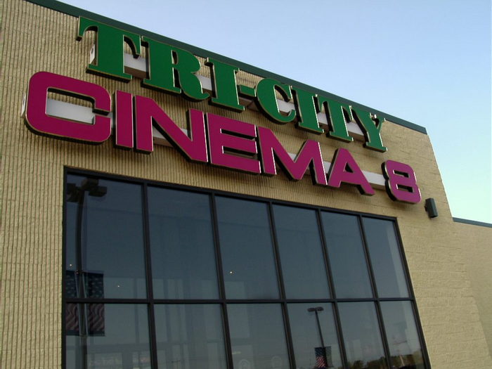 Tri-City Cinema 8 (Thomas Theatres) Quinnesec MI - WaterWinterWonderla