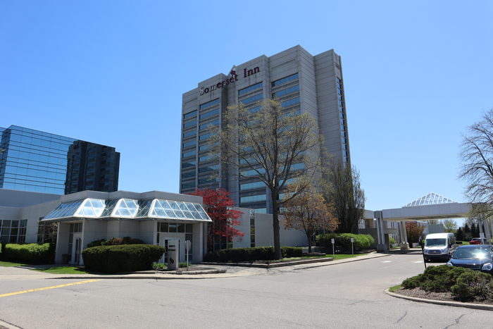 Somerset Inn - Hotels in Troy MI