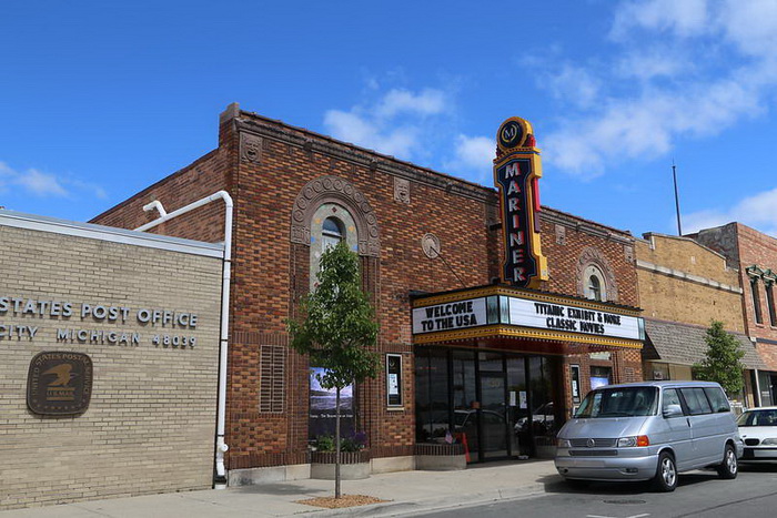 Mariner Theatre Marine City MI - WaterWinterWonderland.com - Movie The