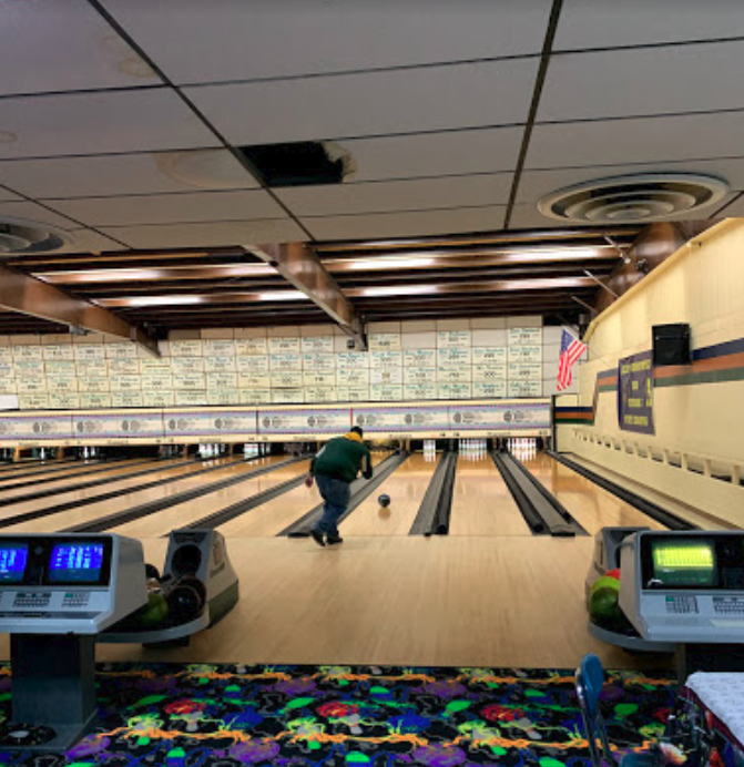 Colony Bowl Algonac MI - WaterWinterWonderland.com - Sports Venues