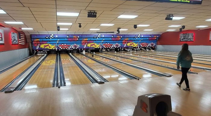 Wagon Wheel (Meadow Bowl Lanes) Portland MI - WaterWinterWonderland.co