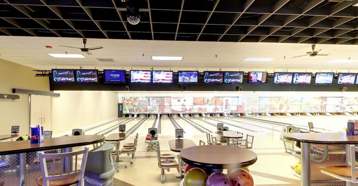 Snack Bar/Lounge — Holiday Lanes Bowling Center